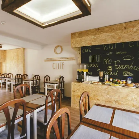 Cliff Surf House * Santa Cruz