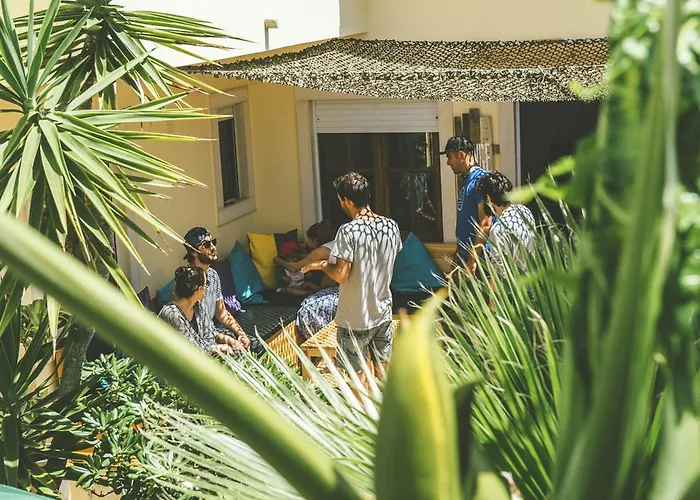 Cliff Surf House Хостел *