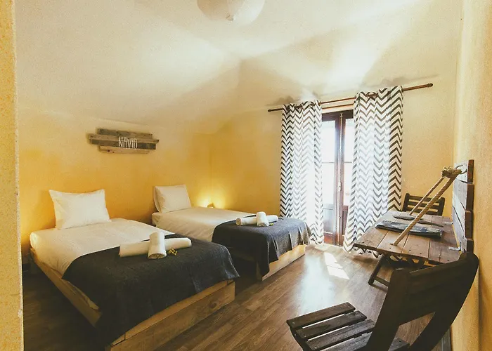 Cliff Surf House Хостел *