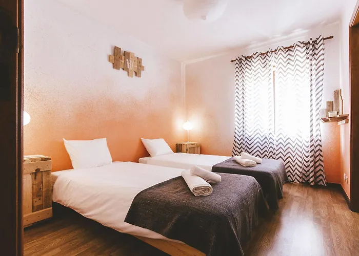 Cliff Surf House Хостел *