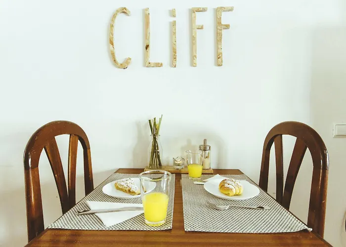 Cliff Surf House Хостел