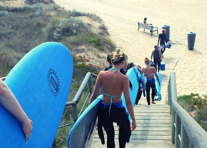 Cliff Surf House Хостел *